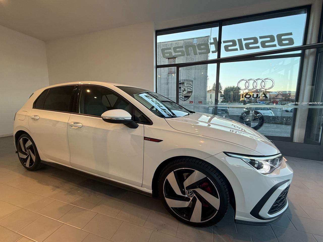 Volkswagen Golf GTI 2.0 TSI DSG