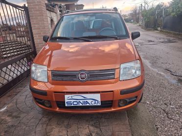 Fiat Panda 1.2 Emotion tetto panoramico apribile Neopatentati