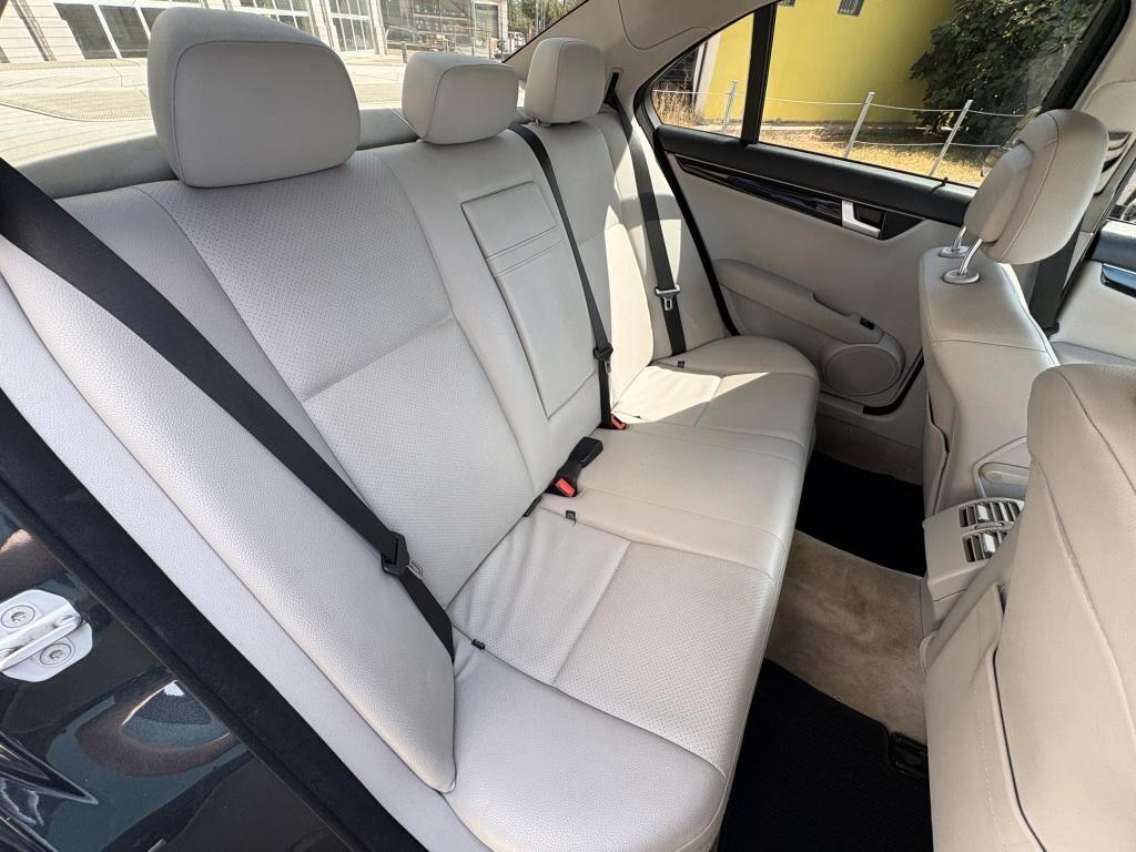 Mercedes-benz C 200 CDI BlueEFFICIENCY Avantgarde