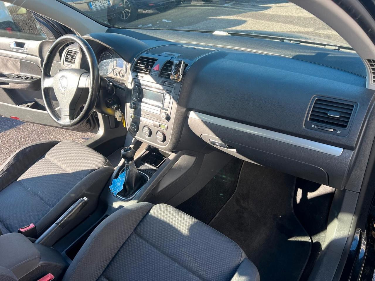 Volkswagen Golf 1.6 16V FSI 5p. Comfortline