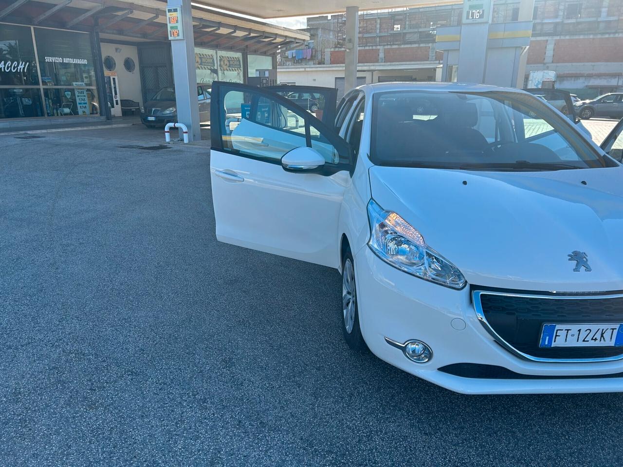 Peugeot 208 PureTech 82 5 porte Access
