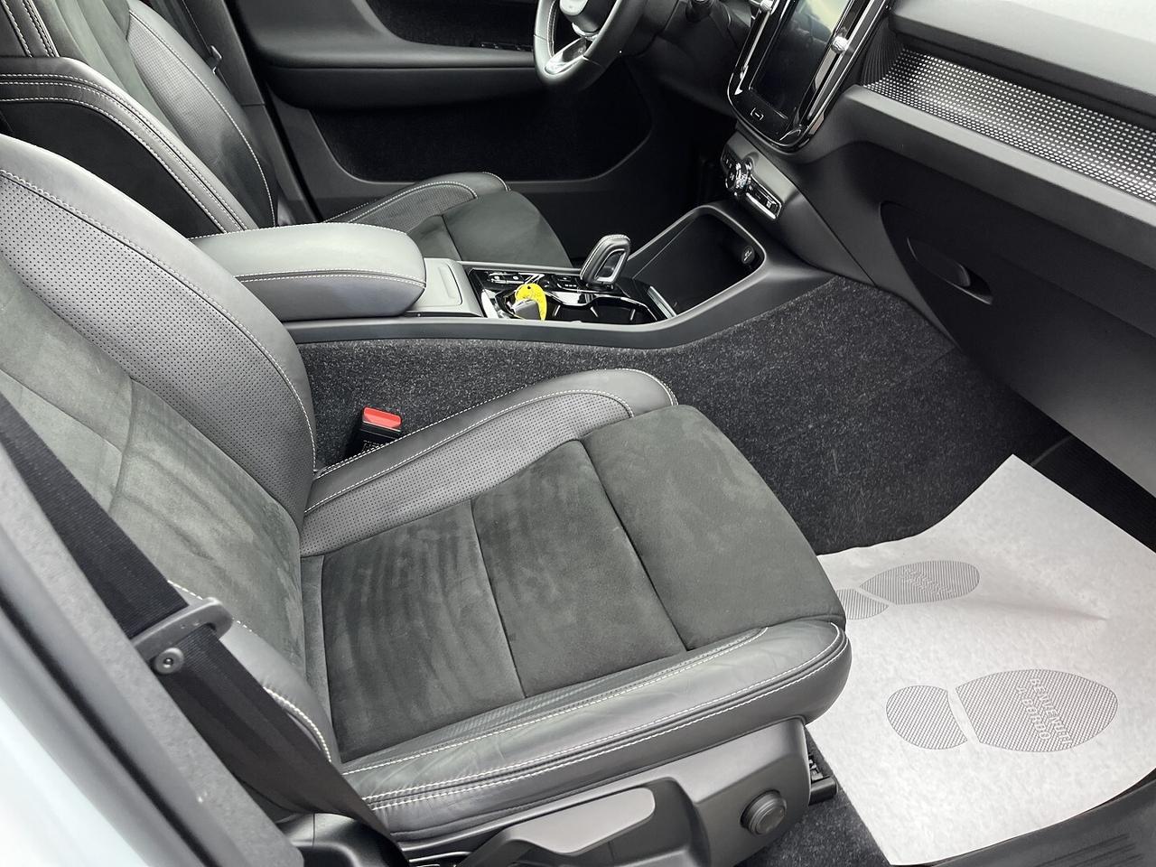 VOLVO XC 40 2.0 D 150 CV 4X4 AUTOM. R.DESIGN