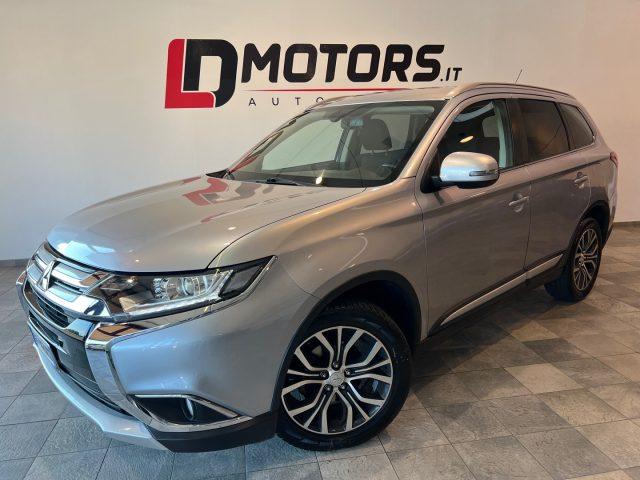 MITSUBISHI Outlander 2.2 DI-D 4WD Instyle 7p.