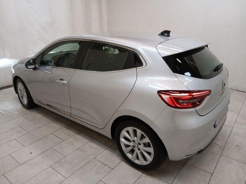 Renault Clio 1.6 E-Tech hybrid Intens 140cv auto my21