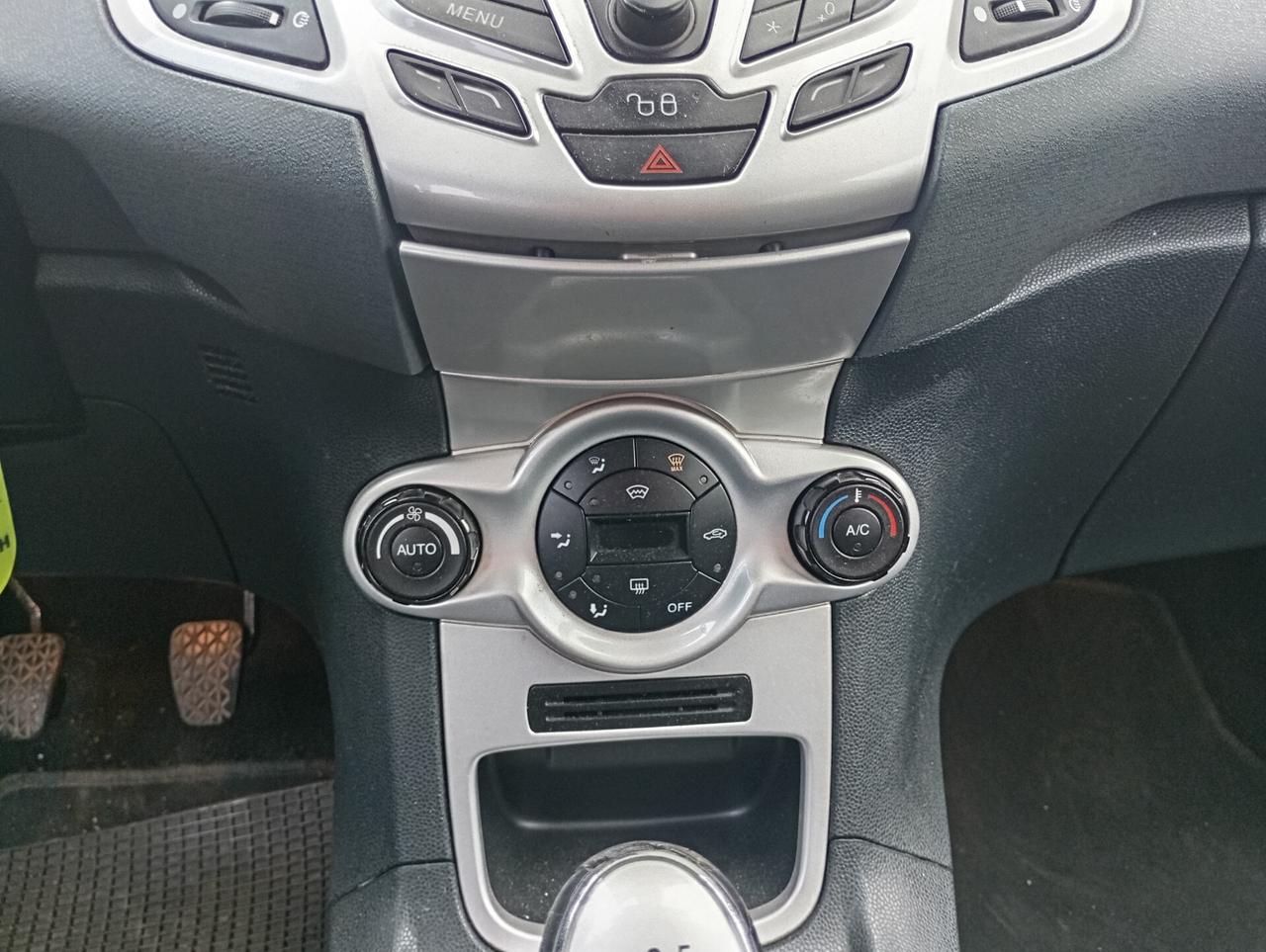 Ford Fiesta 1.4 TDCi 5p. Titanium