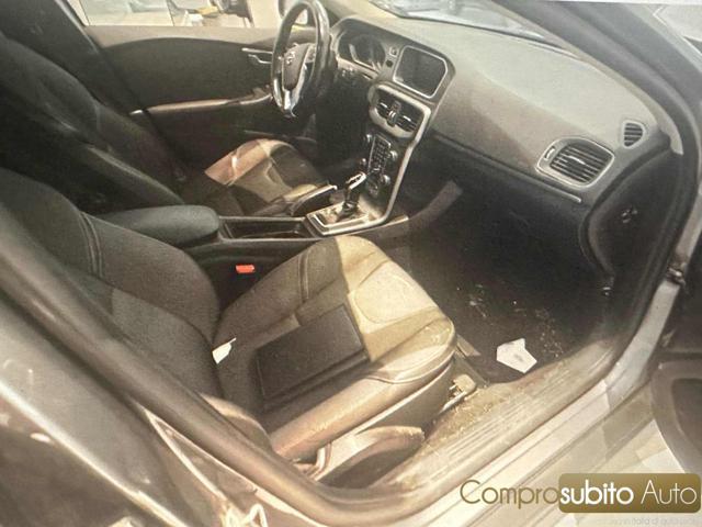 VOLVO V40 Cross Country D2 Geartronic Pro