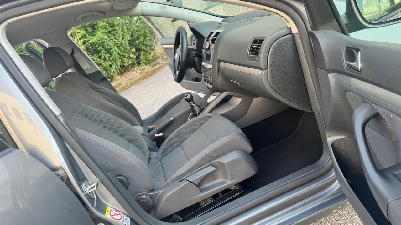 Volkswagen Golf 1.9 TDI DPF 4mot. 5p. Comforline