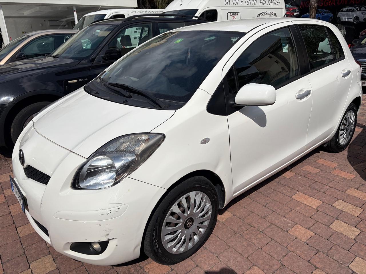 Toyota Yaris 1.4 D-4D 5 INTROVABILE PREZZO AFFARE
