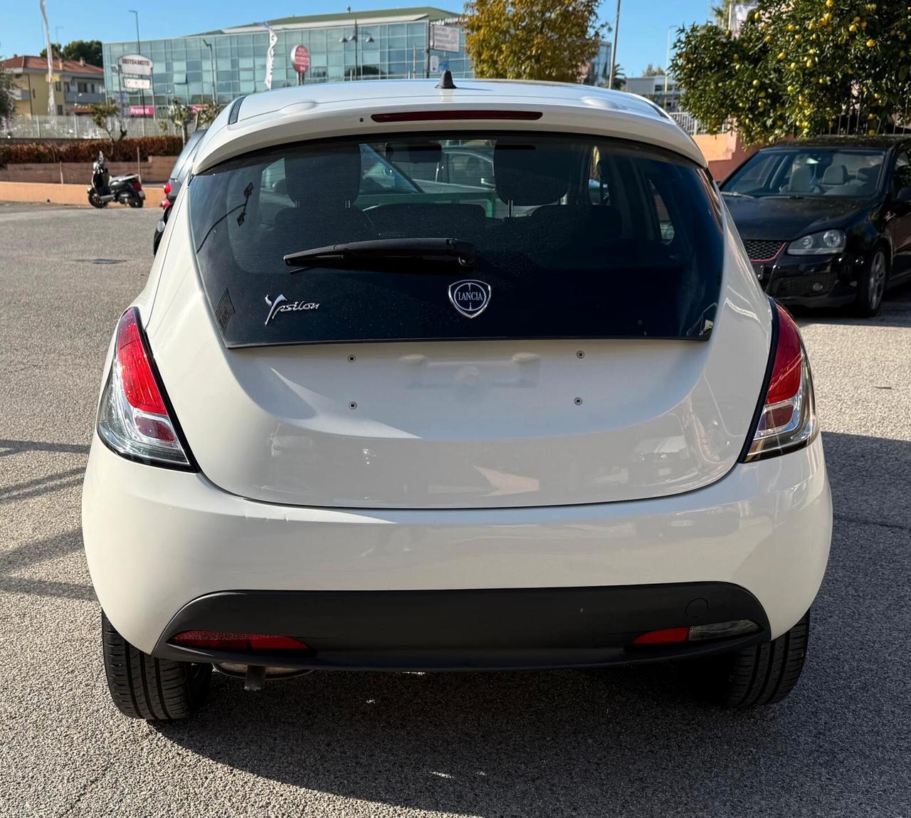 Lancia Ypsilon 1.2 69 CV 5 porte Elefantino Blu