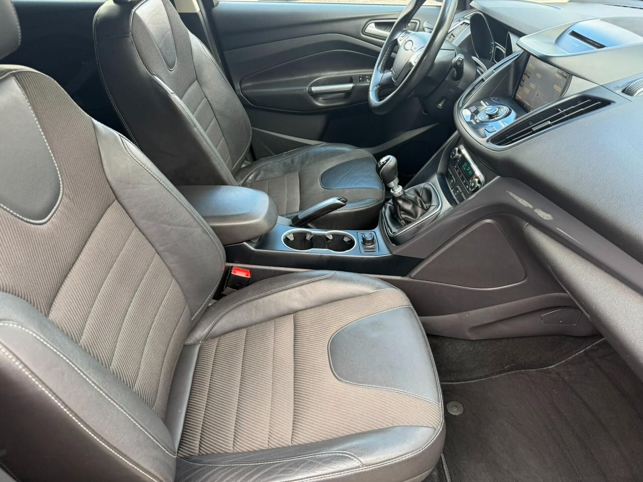 Ford Kuga 2.0 TDCI 150 CV S&S 4WD Titanium