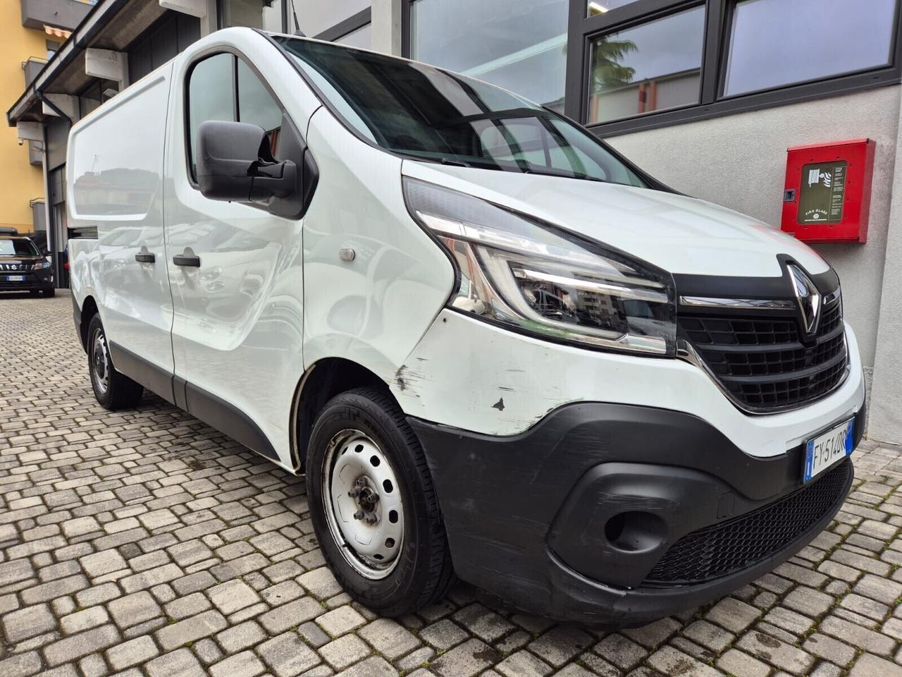Renault Trafic 2.0 dCi 120CV 3 POSTI