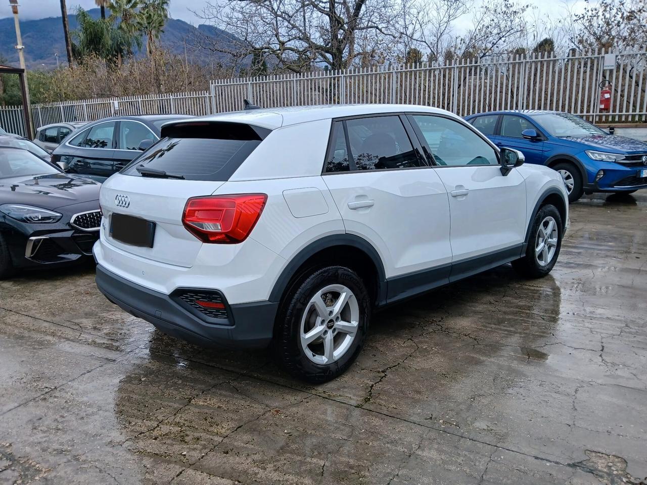 Audi Q2 35 TFSI S tronic Business