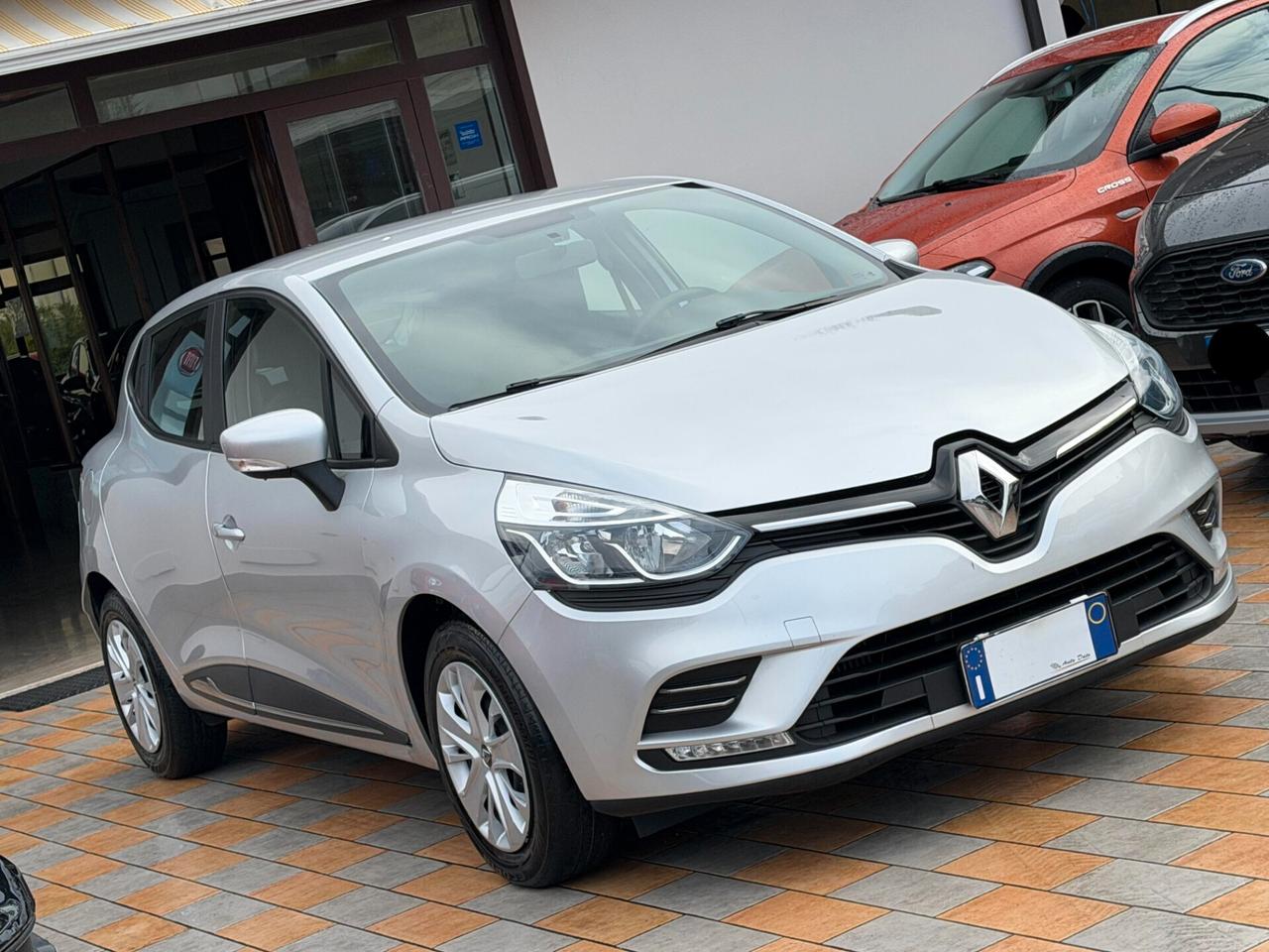 Renault Clio 1.5 DCI 75 cv. ENERGY BUSINESS (Autocarro 4P. N1)