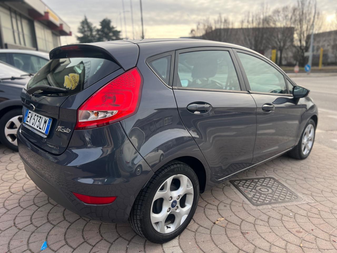 Ford Fiesta 1.2 Benz - Garanzia 12 mesi