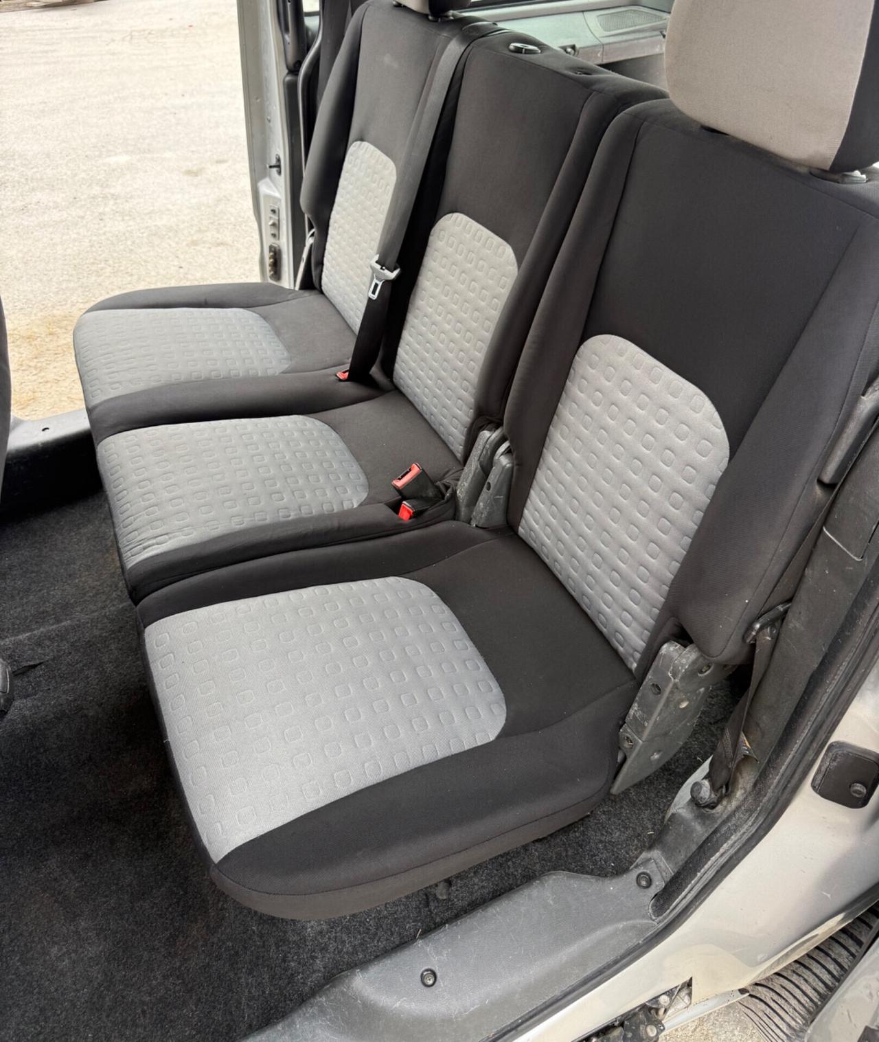 Fiat doblo 5 posti 1.9 JTD neopatentati