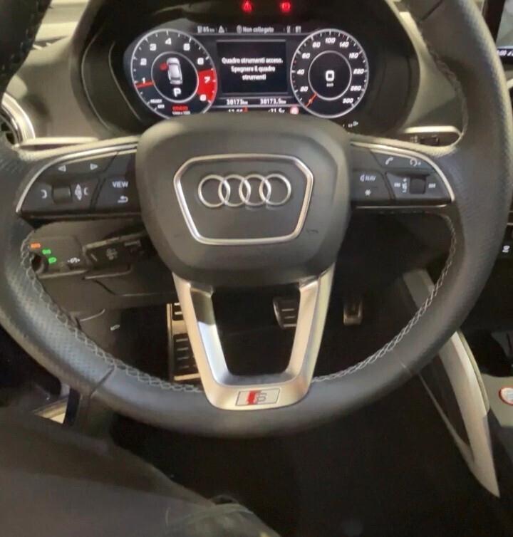 Audi Q2 SQ2 TFSI quattro S tronic sport attitude