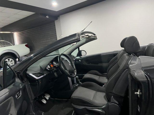 PEUGEOT 207 1.6 HDi 110CV CC Féline