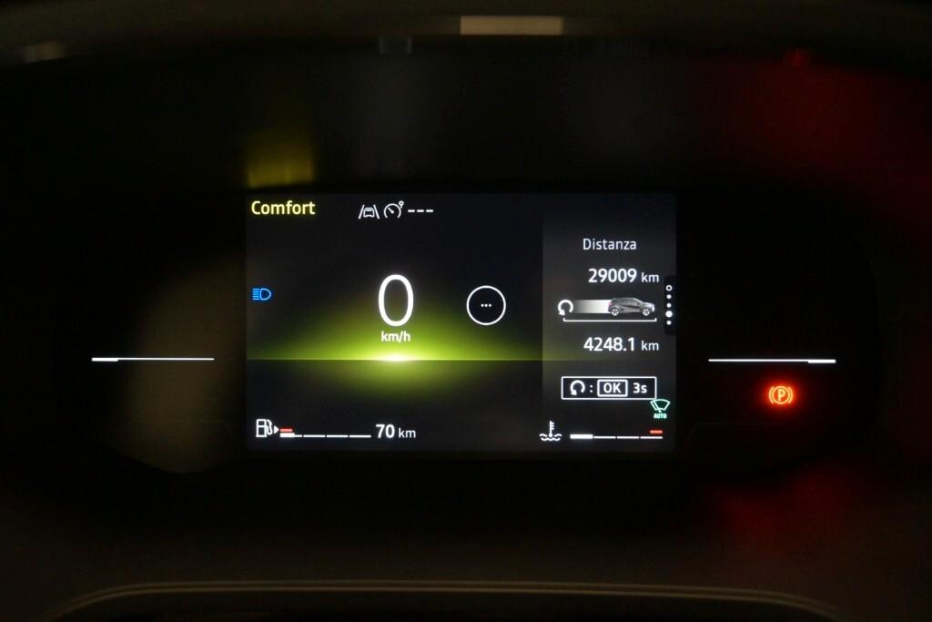 RENAULT CAPTUR NEW 1.0 TCE 90CV 6M. TECHNO ( FARI LED - AMBIENT LIGHTS - COCKPIT - CRUISE - MIRROR - SENSORI POST. - TELECAMERA POST. - CERCHI 18 - TETTO BICOLORE )