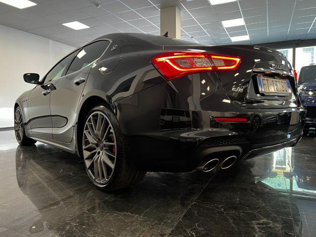 MASERATI Ghibli V6 430 CV Gransport SQ4