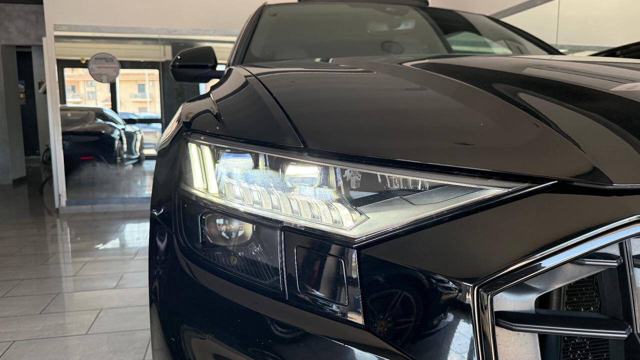 AUDI Q8 TDI 231 CV TETTO APRIBILE UFF ITALIA