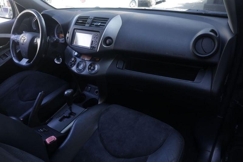 Toyota RAV4 Toyota RAV4 Crossov. 2.2 D-Cat A/T 150 CV Style Unicoproprietario