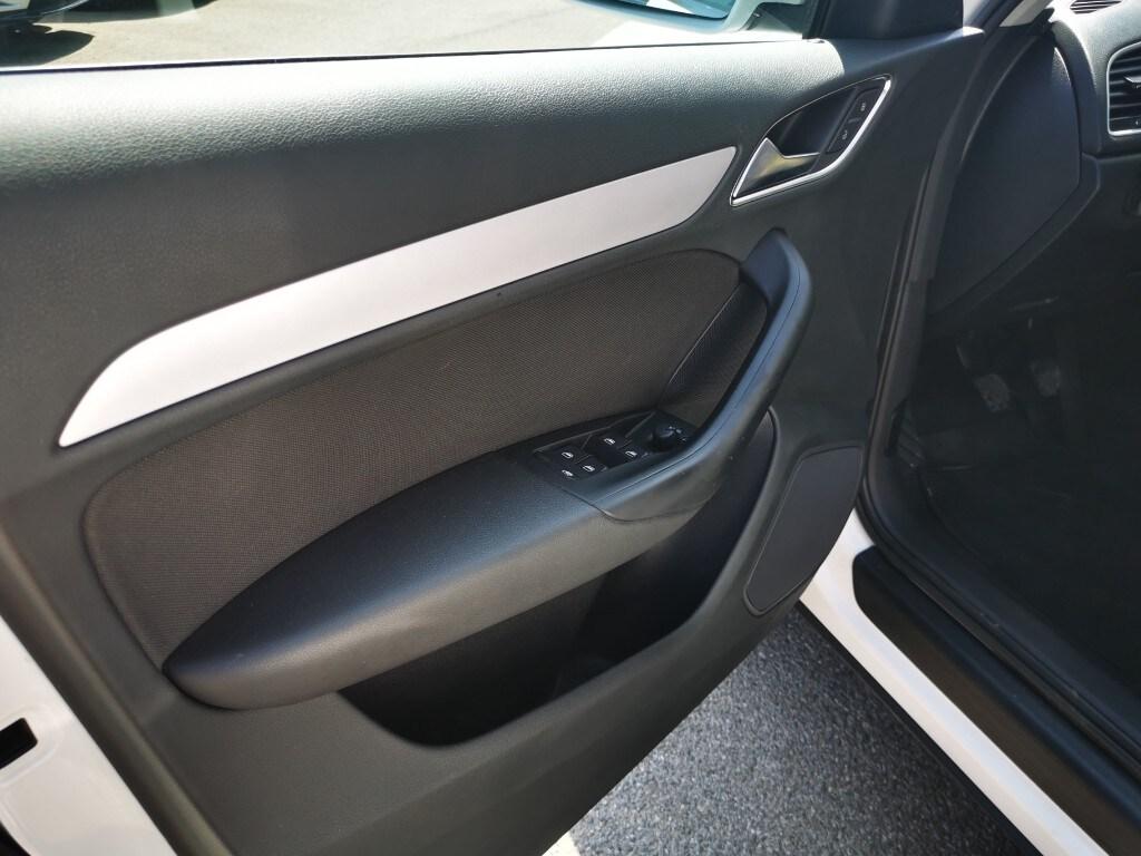 AUDI Q3 Q3 2.0 TDI 120 CV Business