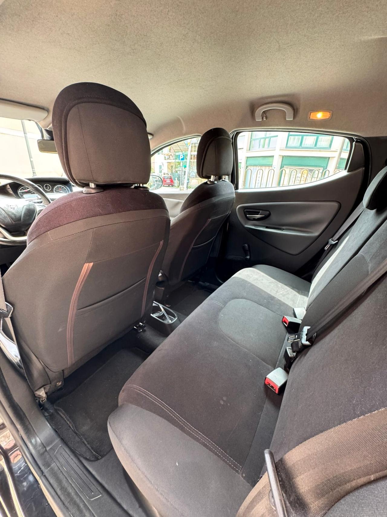 Lancia Ypsilon 1.2 69 CV 5 porte Platinum, NO VINCOLI, TAGLIANDI CERTIFICATI, FRIZIONE NUOVA, FULL OPT.