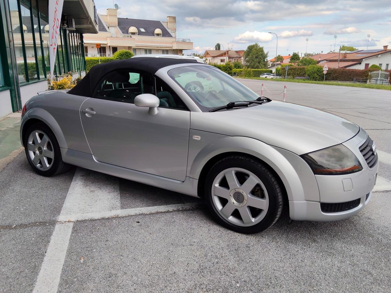 Audi TT Roadster 1.8 T 20V 179 CV cat