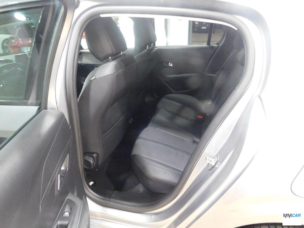 PEUGEOT - 208 - BlueHDi 100 S&S 5p. Allure Navi Pack