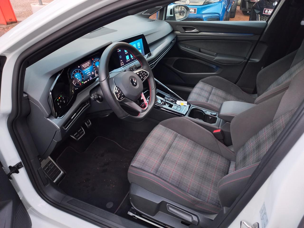 Volkswagen Golf GTI 2.0 TSI DSG