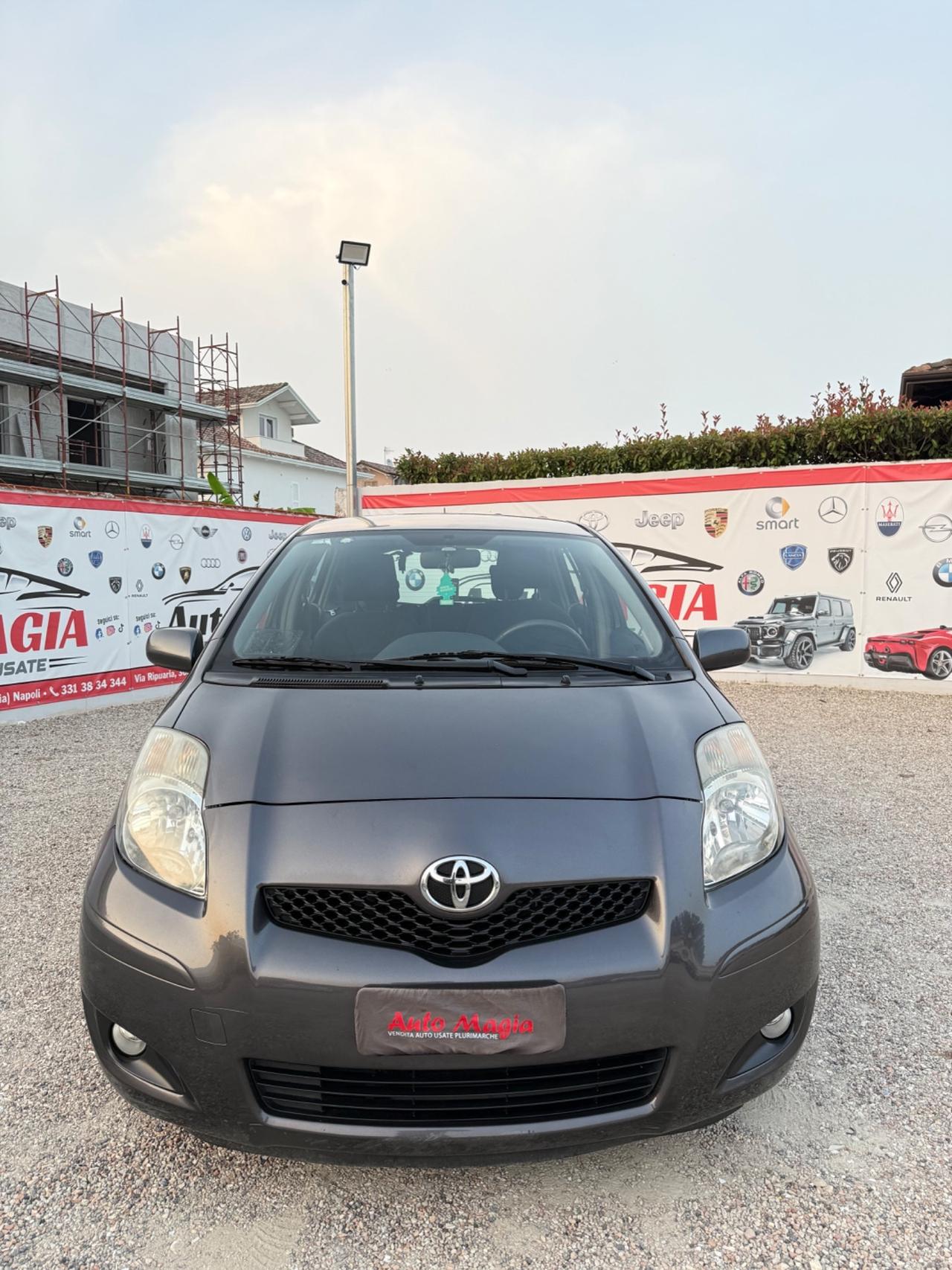 Toyota Yaris 1.0 5 porte Sol