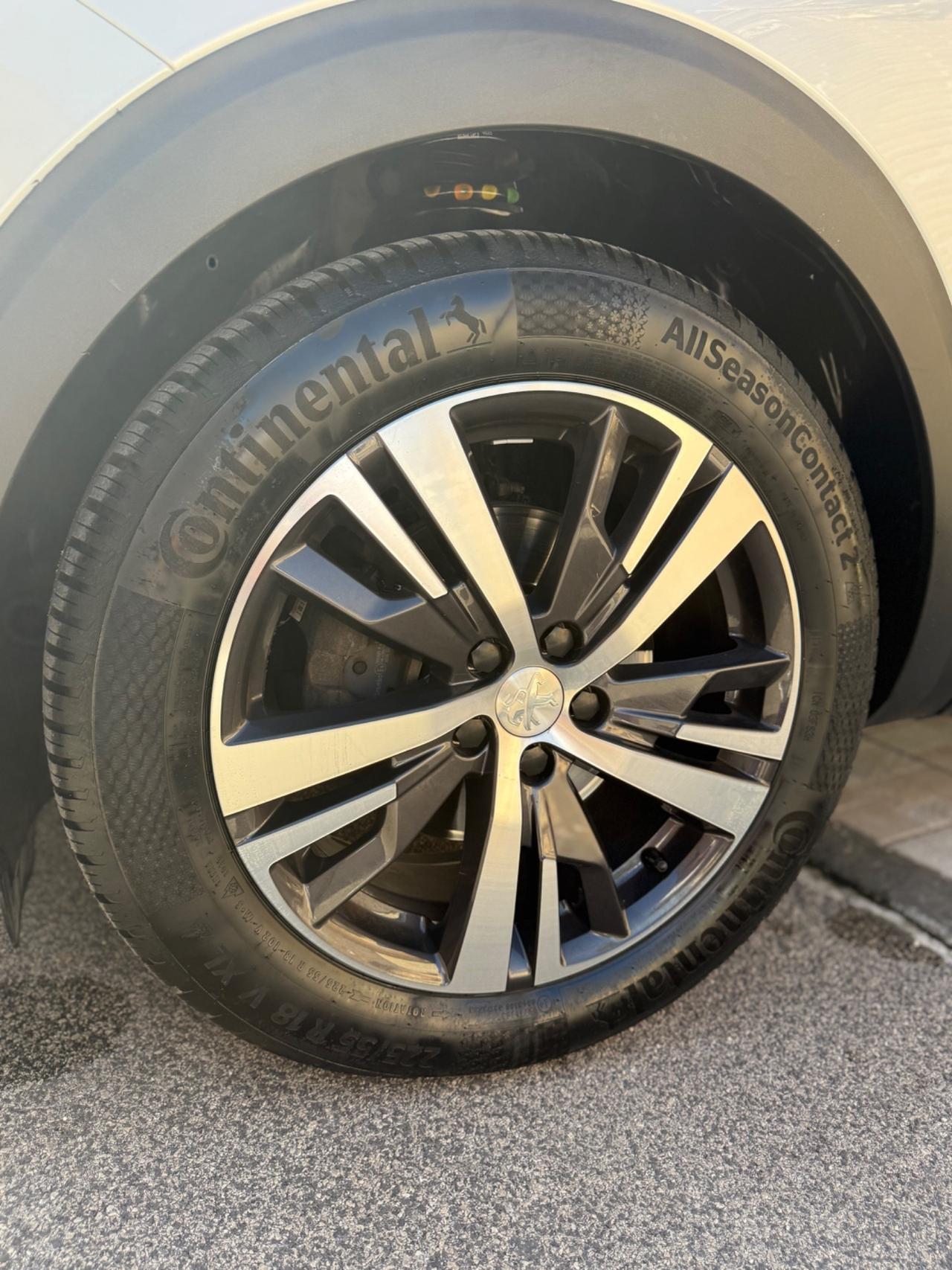 Peugeot 3008 BlueHDi 130 S&S EAT8 Allure