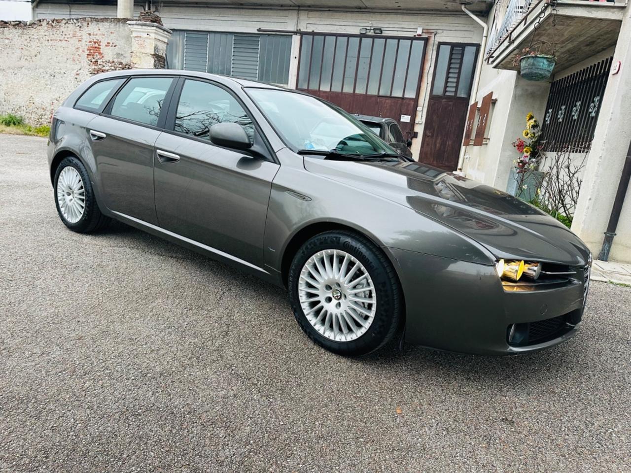 Alfa Romeo 159 1.9 JTDm 150CV Sportwagon Distinctive Q-Tronic
