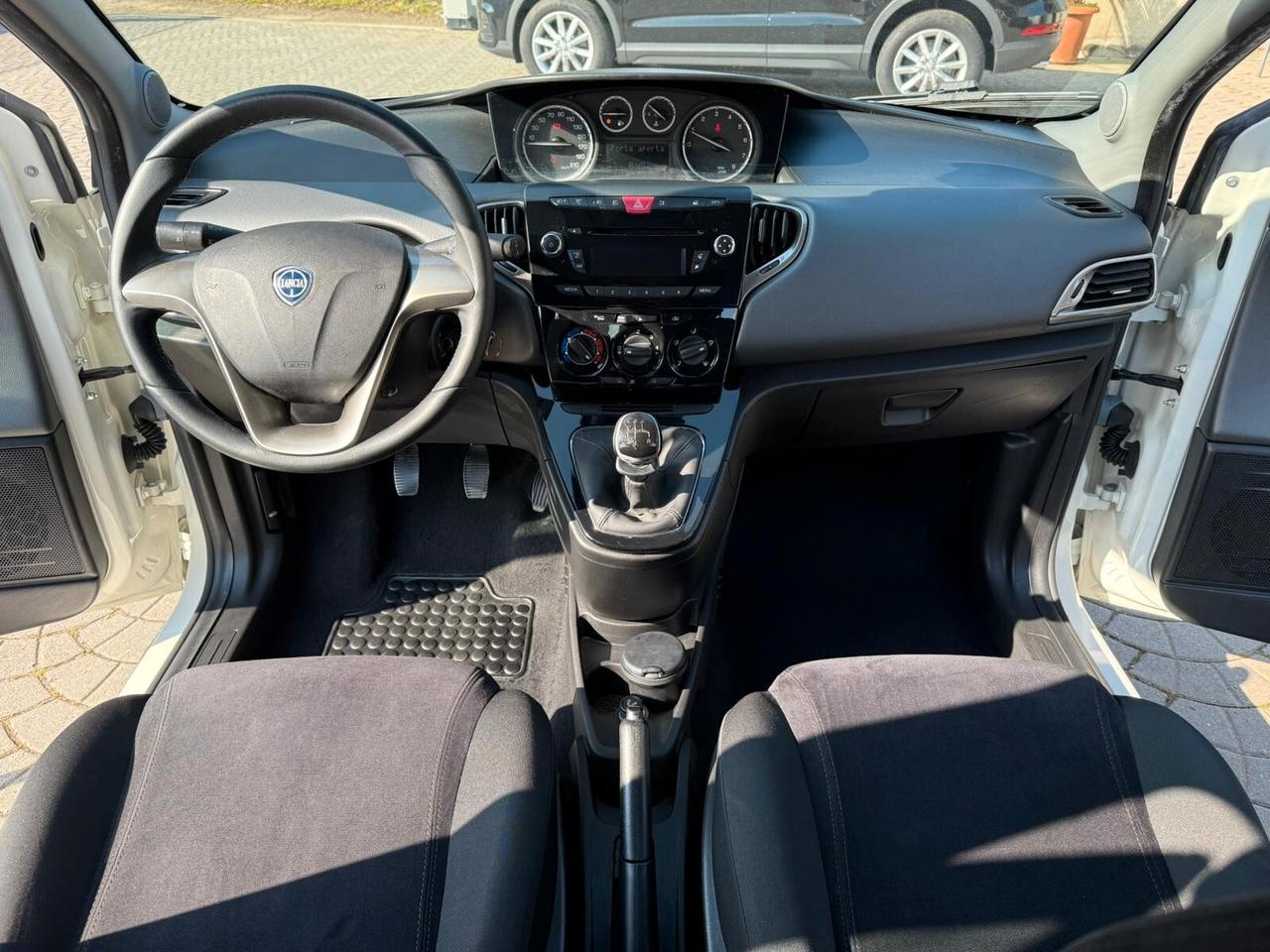 Lancia Ypsilon 1.2 69 CV 5 porte