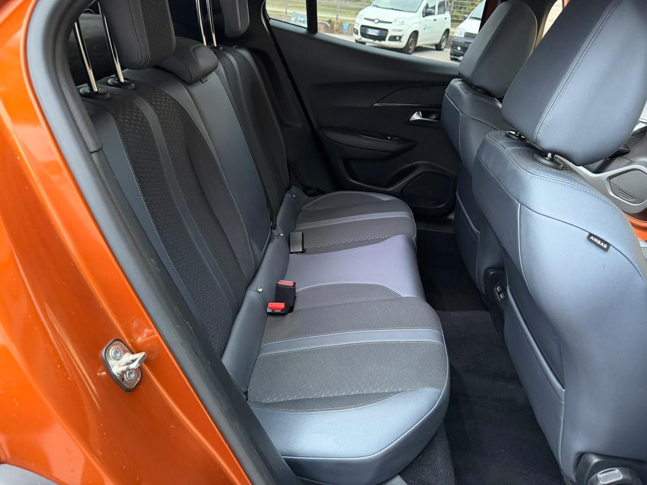 Peugeot 2008 PureTech 100 S&S Allure Navi Pack
