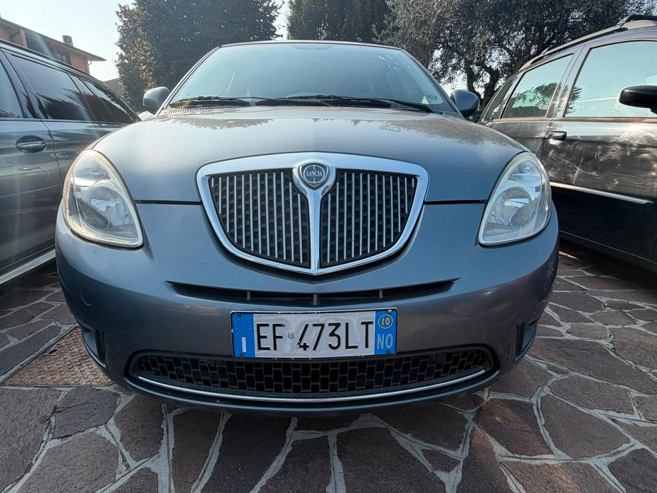 Lancia Ypsilon 1.2 Platino NEOPATENTATI