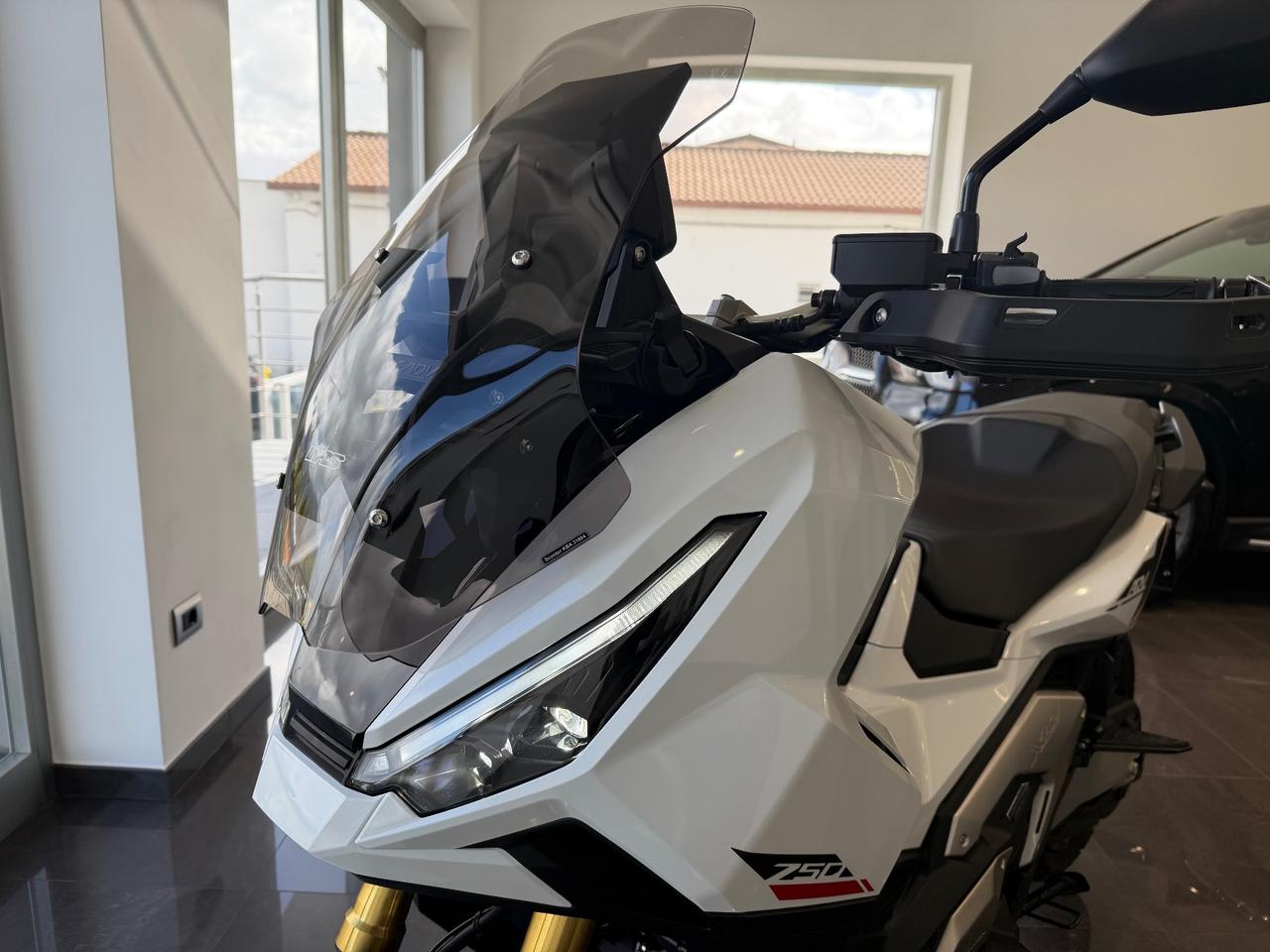 Honda X-ADV 750 advenure garanzia casa madre