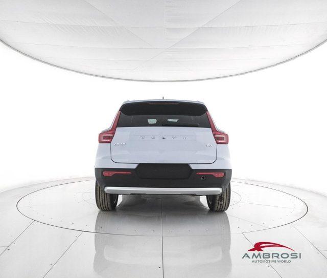 VOLVO XC40 B3 Mild hybrid Benzina Essential