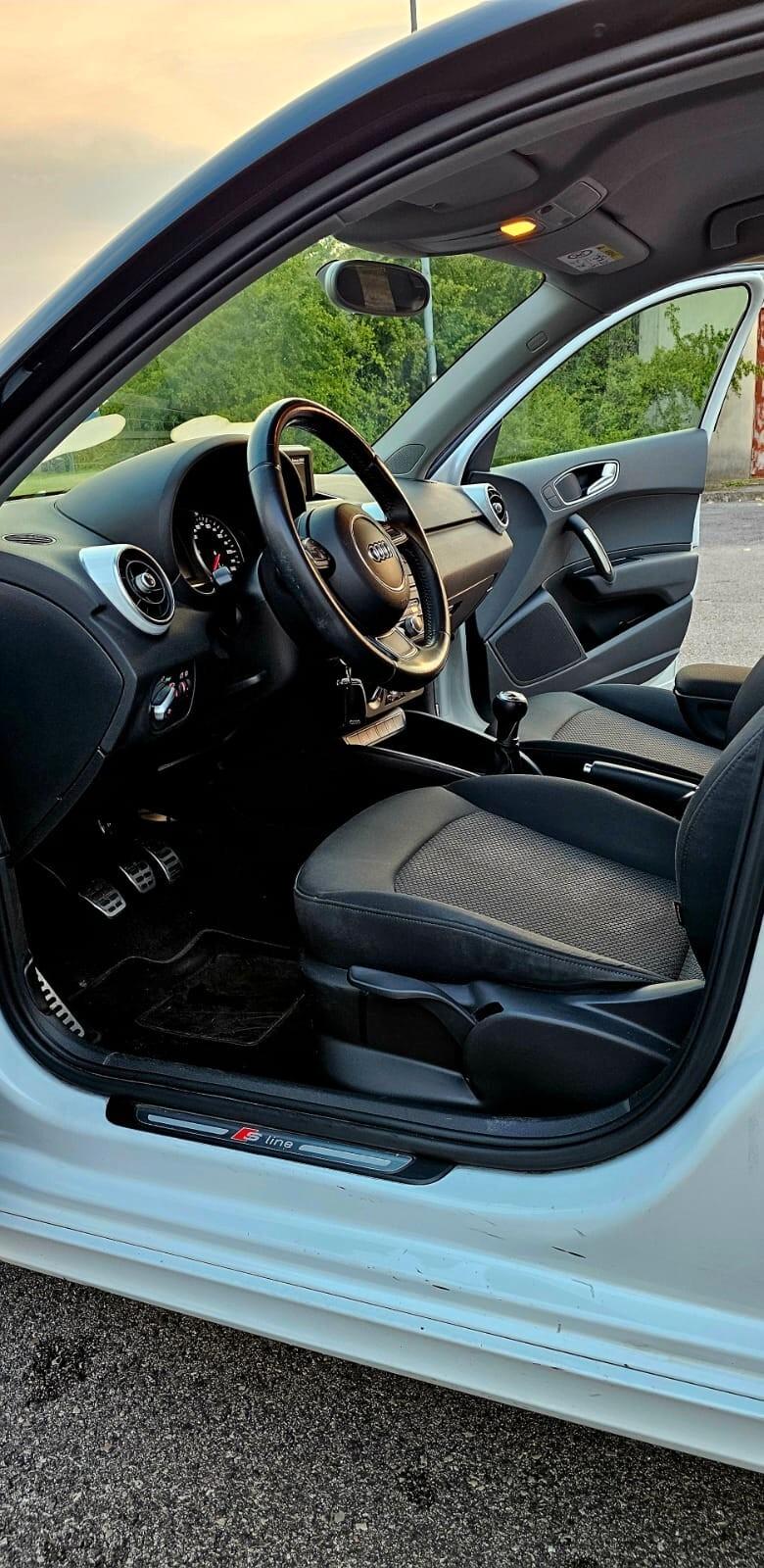 Audi A1 1.2 TFSI S line edition plus