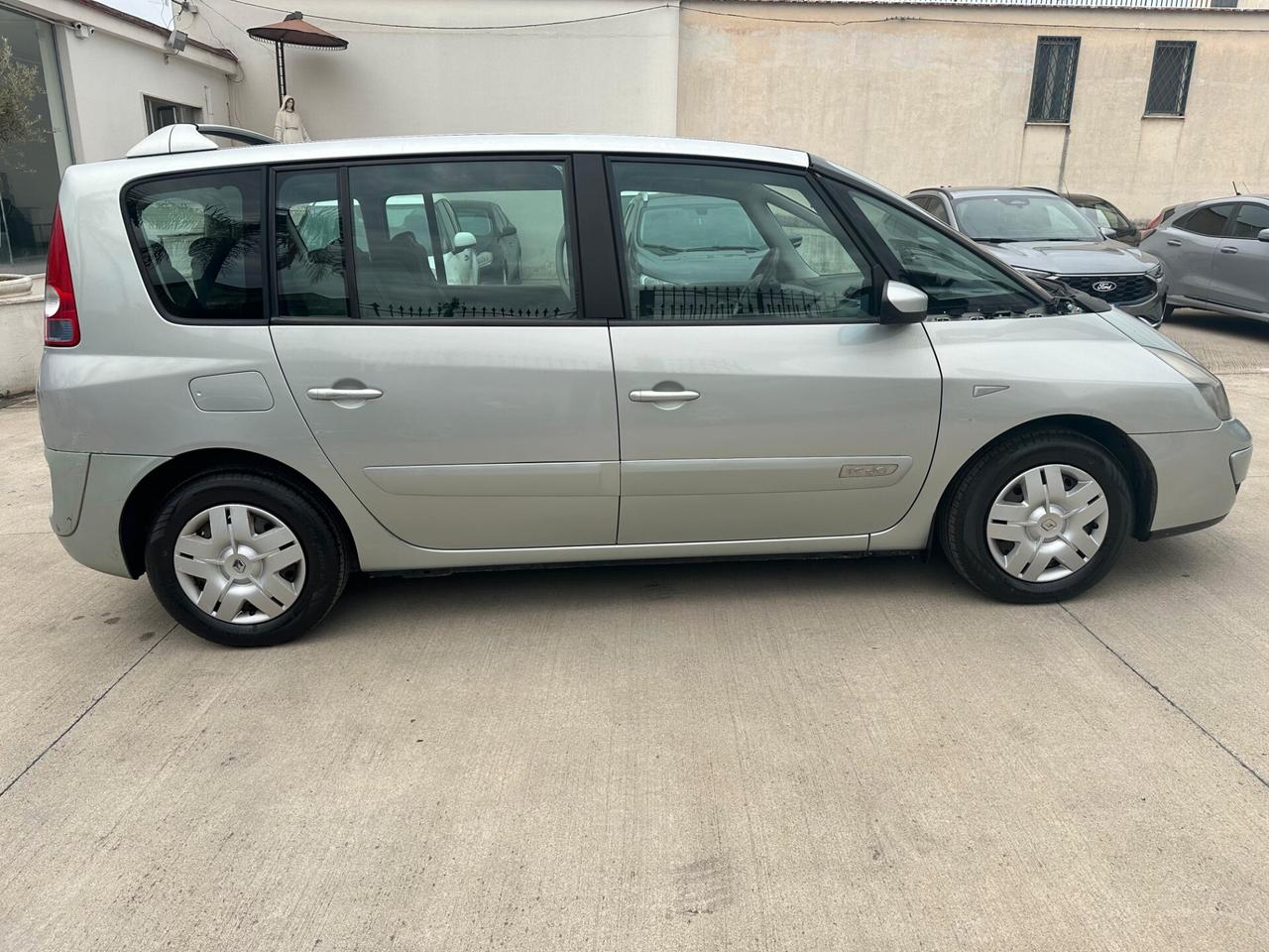RENAULT ESPACE AUTHENTIQUE 7 POSTI