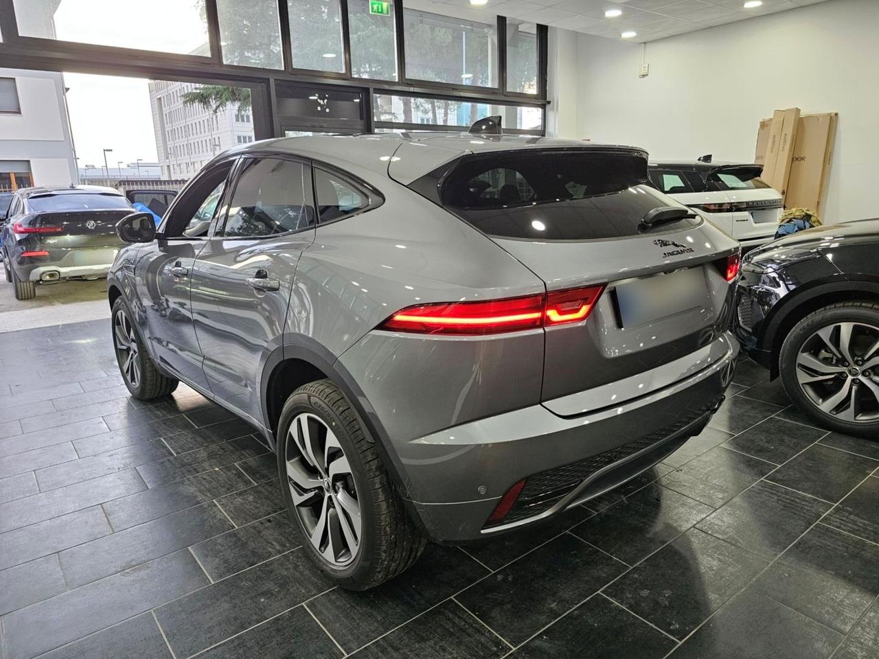 Jaguar E-Pace R-Dynamic SE Navi Camera Tetto C.20" LED BlackPack