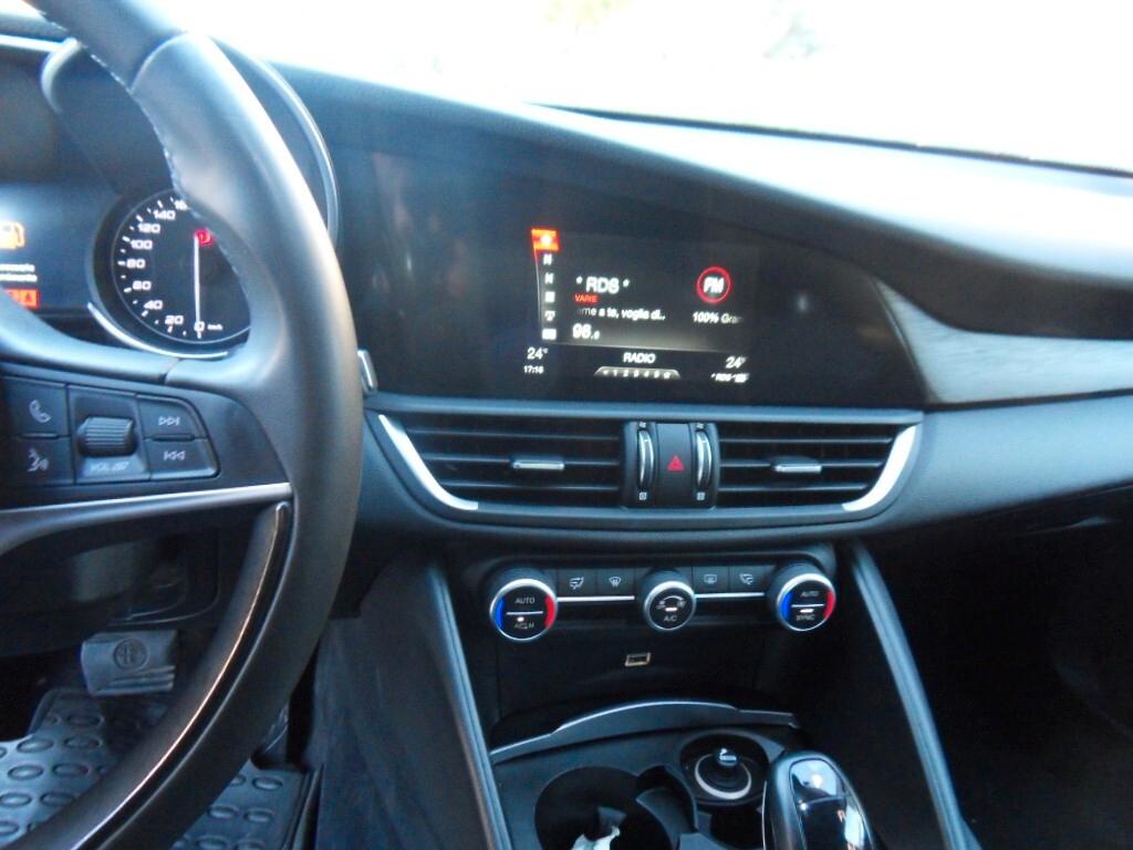Alfa Romeo Giulia 2.2 Turbodiesel 180 CV AT8 Sport Edition