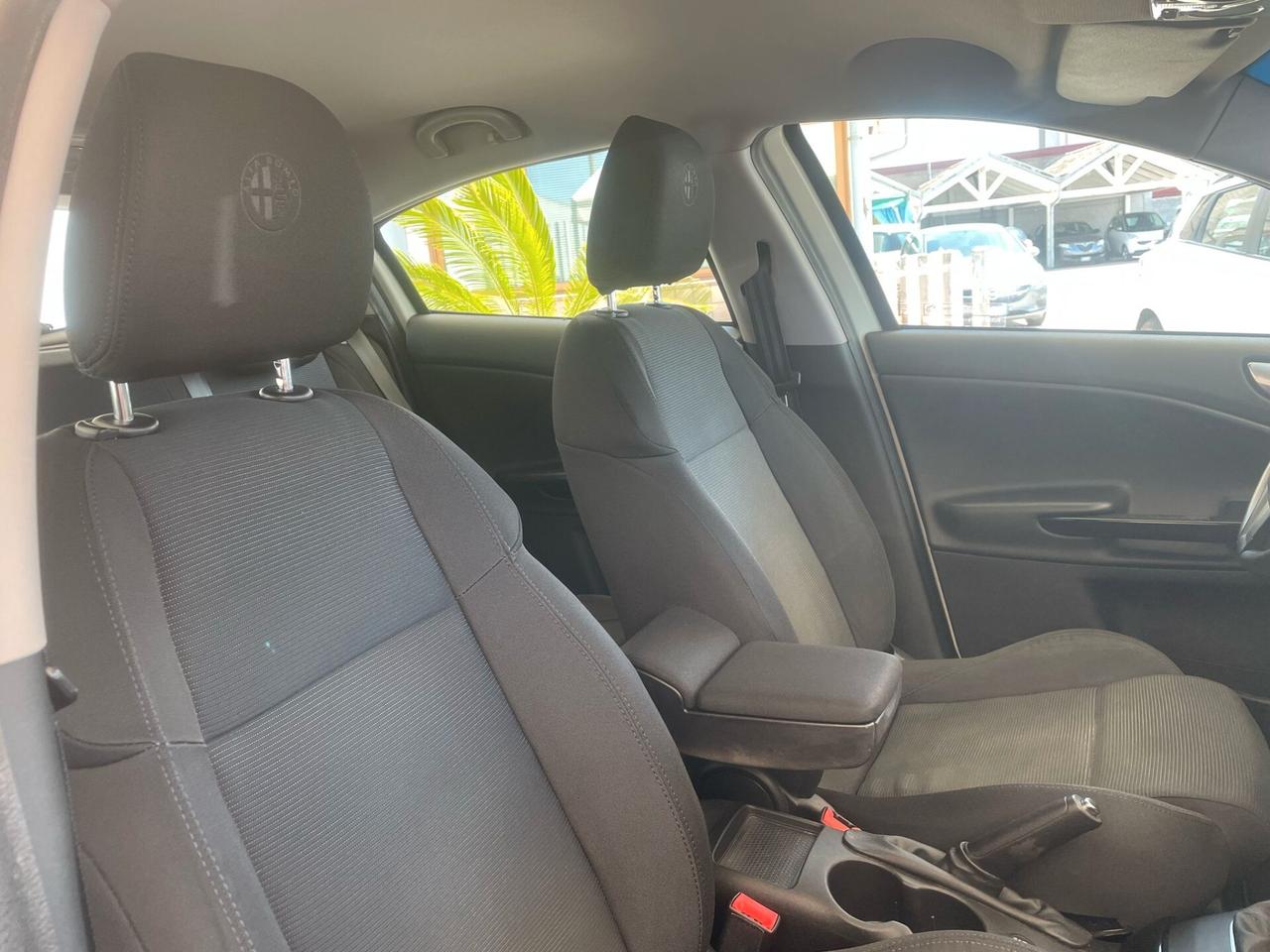 Alfa Romeo Giulietta 1.6 JTDm-2 105 CV Exclusive