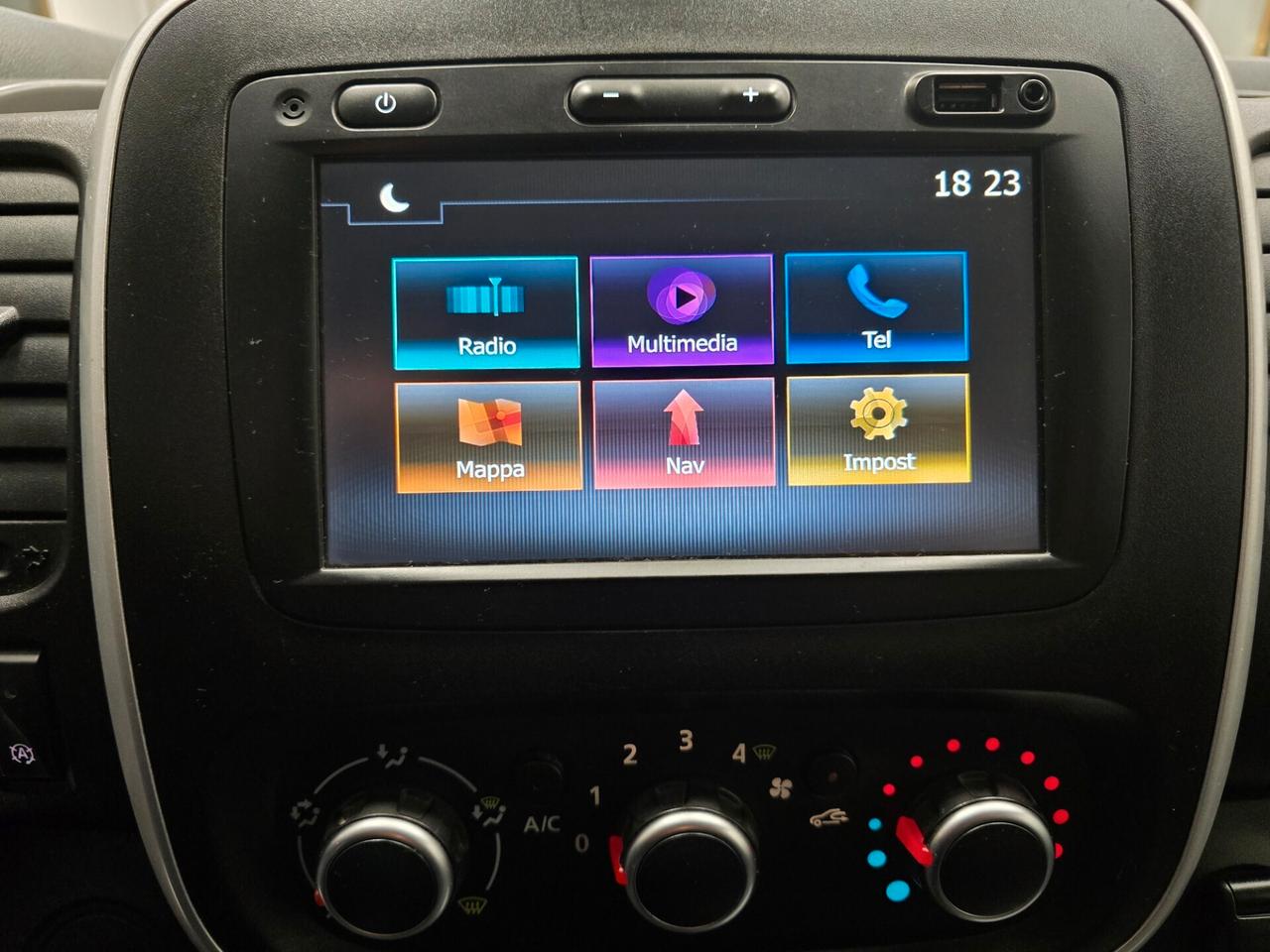 Renault Trafic T29 2.0 dCi 120CV PL-TN Intens 2020