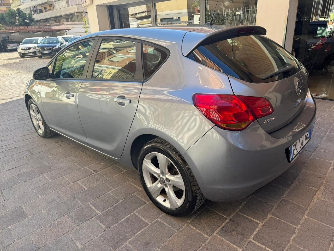 OPEL Astra 1.4 100CV 5 porte Cosmo IMPIANTO GPL