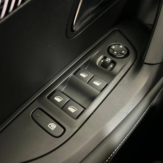 PEUGEOT 2008 PureTech 100 S&S Allure VISION PACK & DRIVE ASSIST