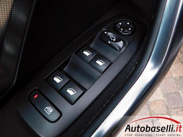 PEUGEOT 2008 1.2 TURBO 110CV S&S ALLURE, NAVIGATORE, CARPLAY