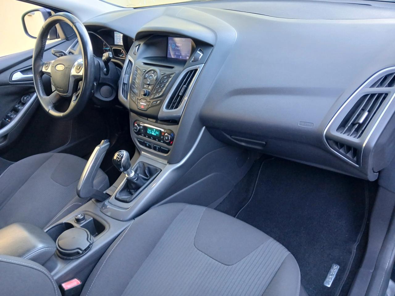 Focus 1.6 TITANIUM FULL OPTIONAL TAGLIANDI FORD