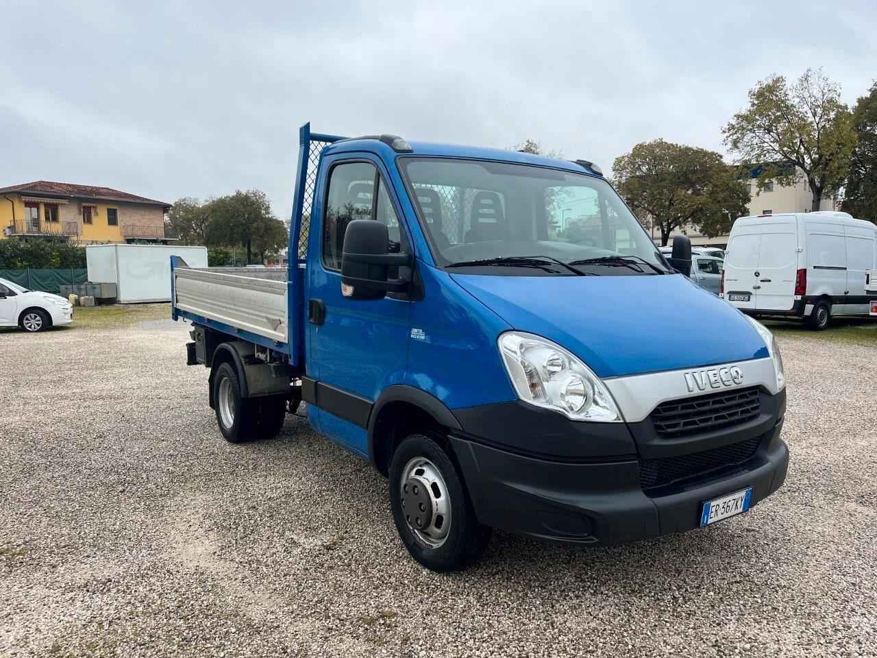 Iveco Daily 35C13 Ribaltabile Trilaterale - 2013 - KM 200.000
