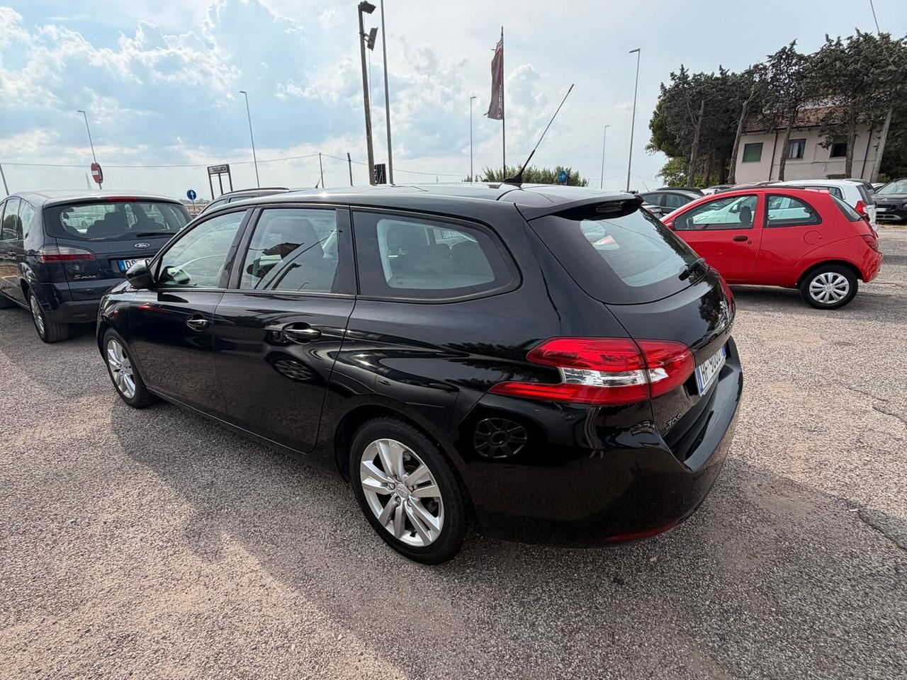 Peugeot 308 1.6 e-HDi 115 CV Stop&Start Business